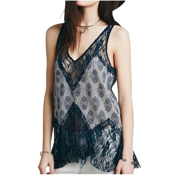 SALE!!FREE PEOPLE TRAPEZE LACE DETAILED TOP - Picture 2 of 6